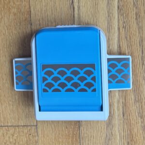 Scalloped Border Punch USED